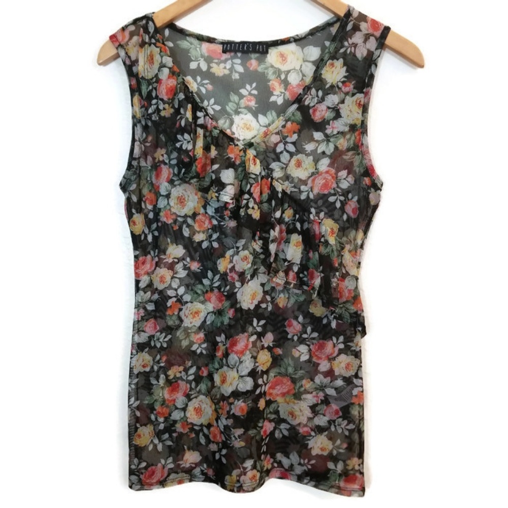 SALE 3/$15 Potter's Pot Floral Mesh Top Sz M